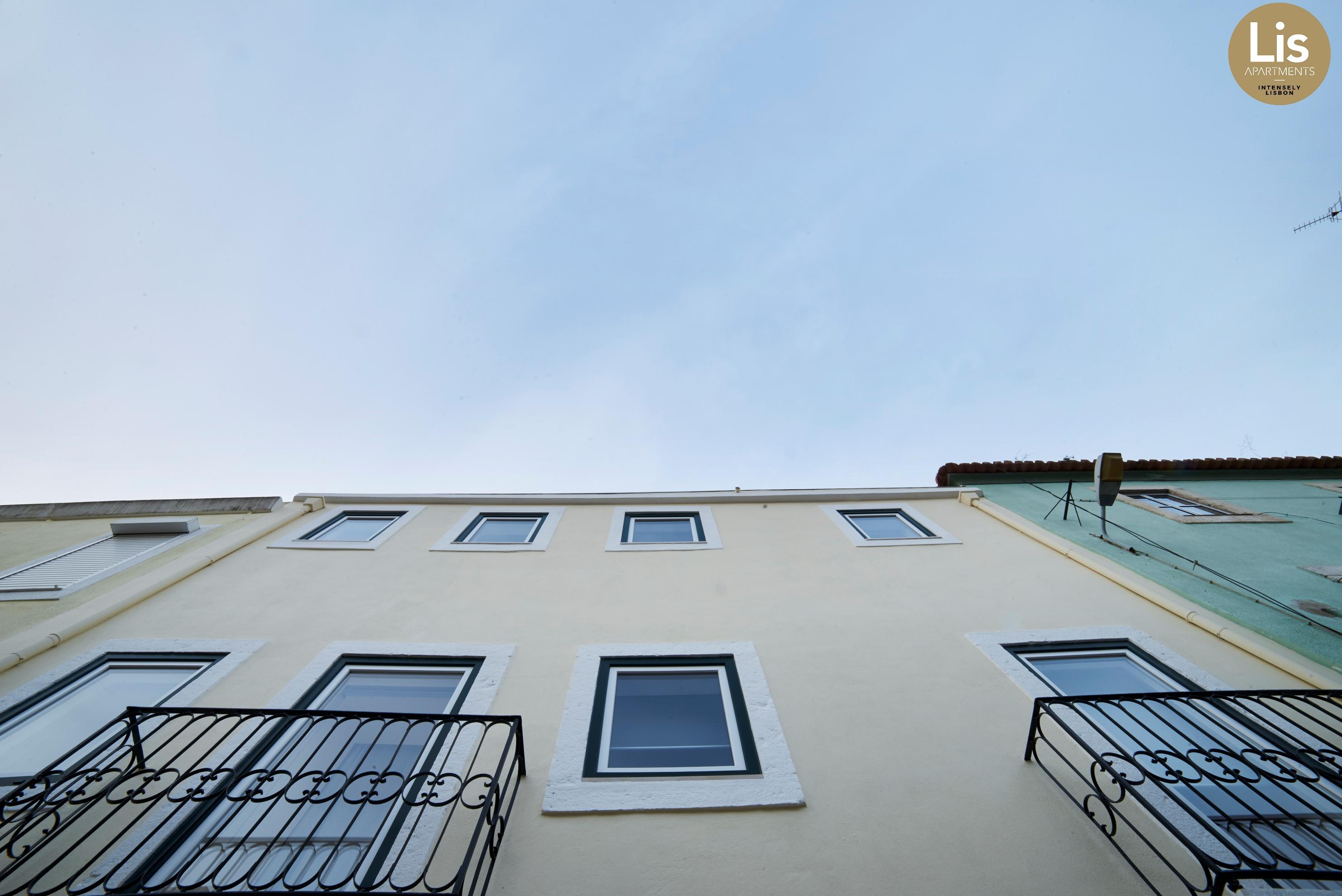 Lis Apartments Lisbona Esterno foto