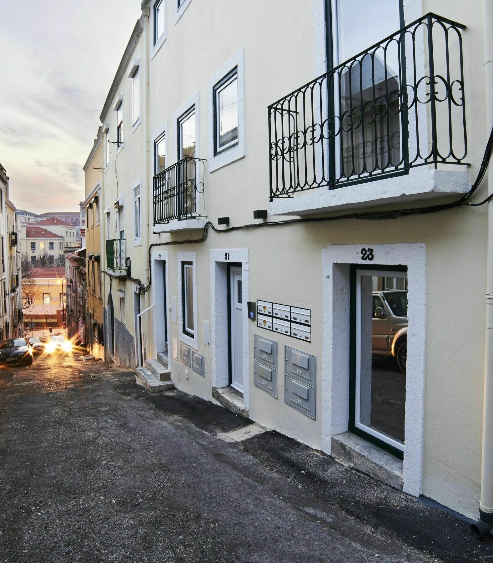 Lis Apartments Lisbona Esterno foto